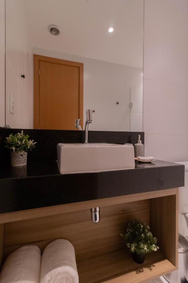 Avenue - Gru 2207 *