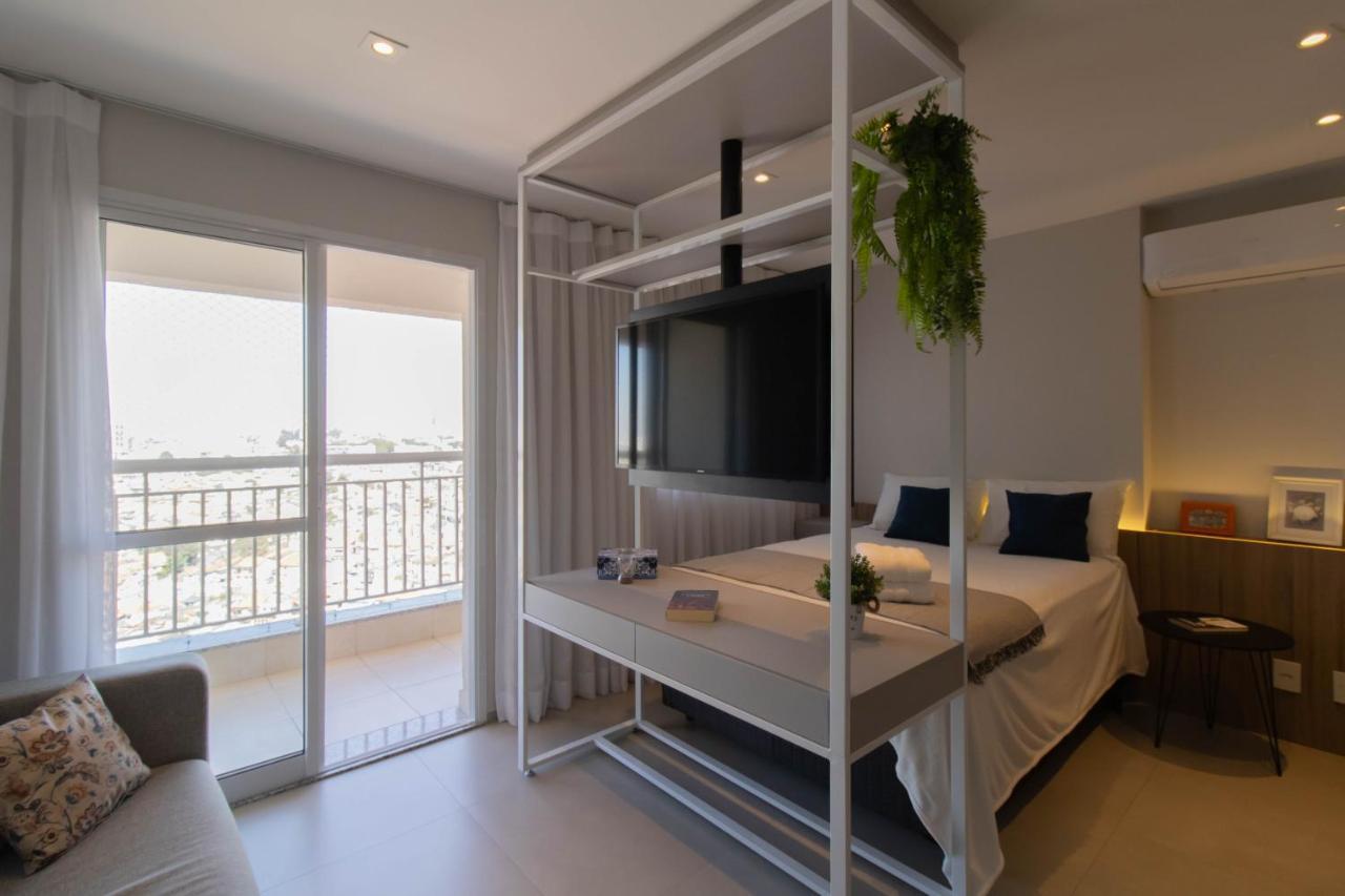 Avenue - Gru 2207